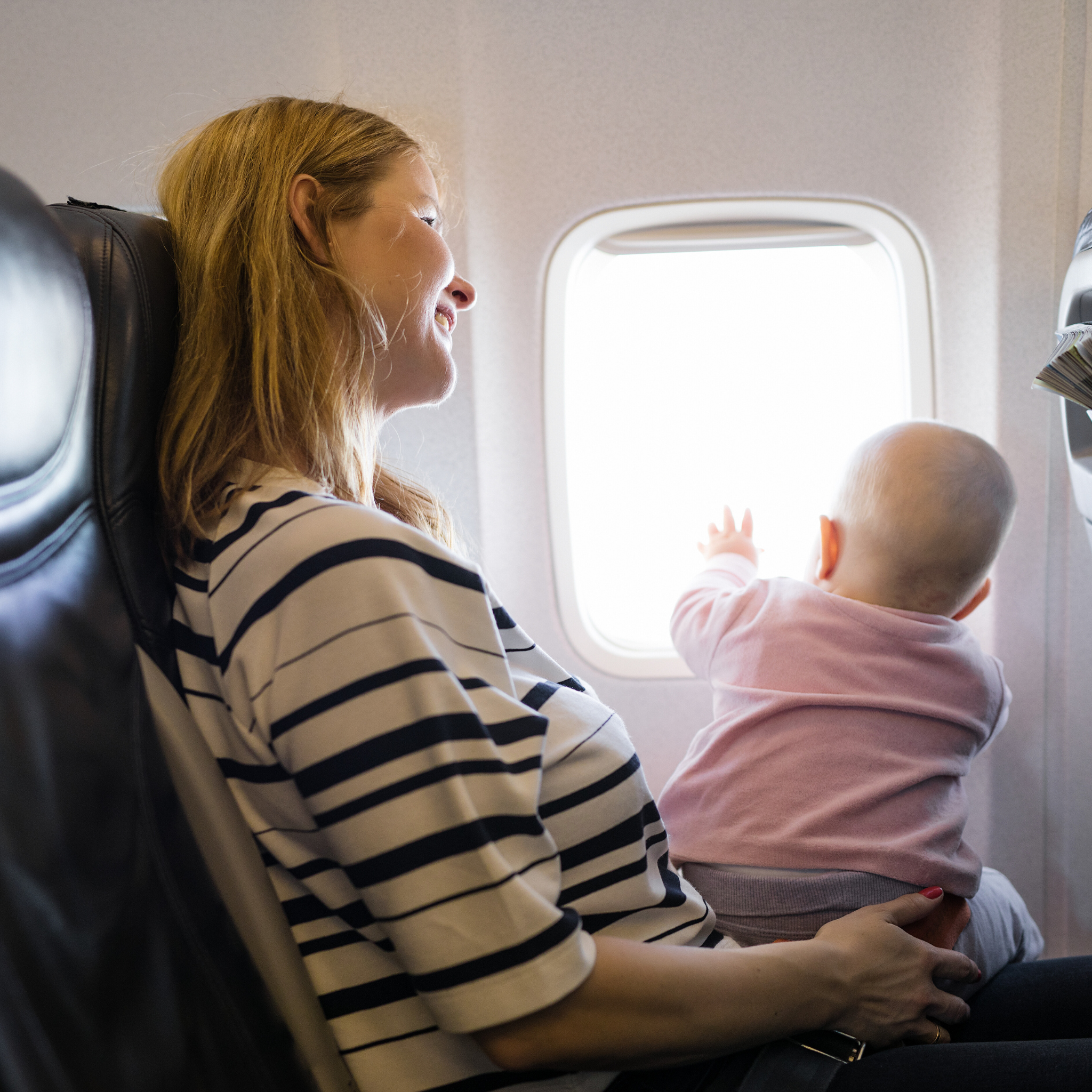 Cris d'enfant dans l'avion, situation idéale pour utiliser QuietPlugs